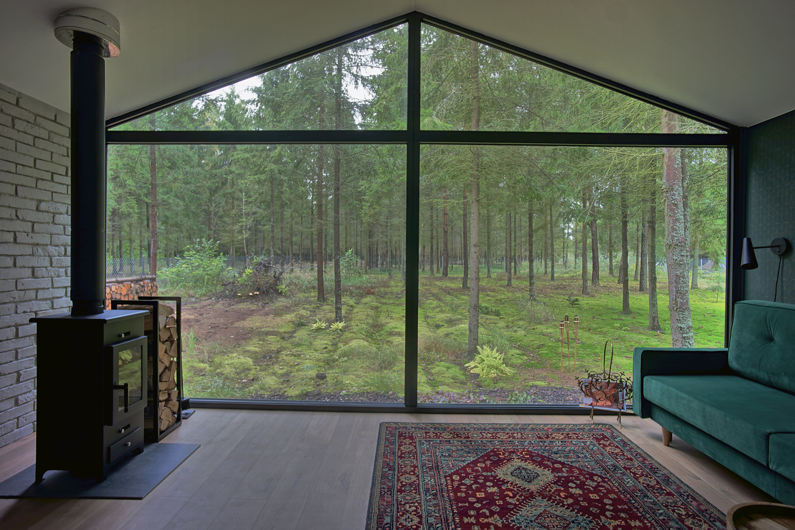 Za oknem las - odkrywaj i rezerwuj na Slowhop.com