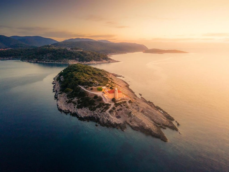 Haus - Lighthouse Vis