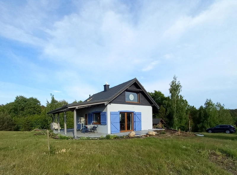 House - Fiałkowe Wzgórza — dom z widokiem, lasem i ciszą