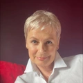 Joanna, Pałac Nakomiady