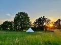 Glamping Hive - O sladkom ničnerobení