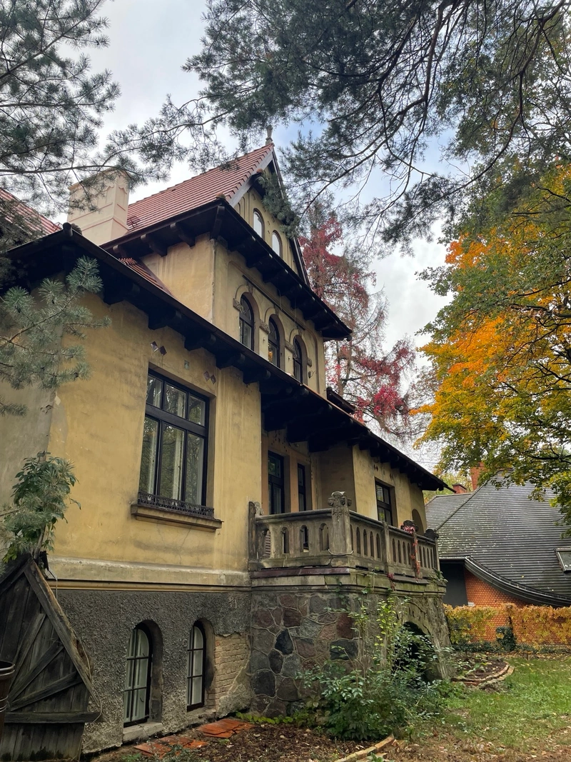 Guesthouse - Willa Ostromir w Milanówku